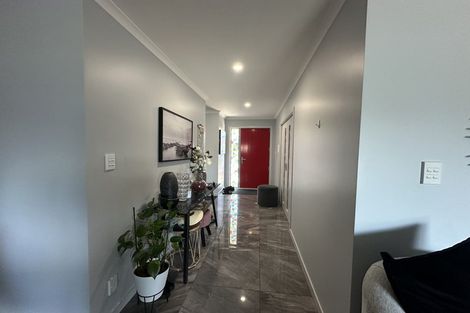 Photo of property in 190 Pacific Drive, Fitzherbert, Palmerston North, 4410