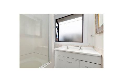 Photo of property in 4 Brooklyn Avenue, Papatoetoe, Auckland, 2025