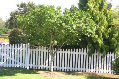 Photo of property in 24 Starforth Place, Henderson, Auckland, 0612