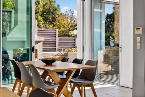 Photo of property in 2/23 Seapoint Road, Bluff Hill, Napier, 4110