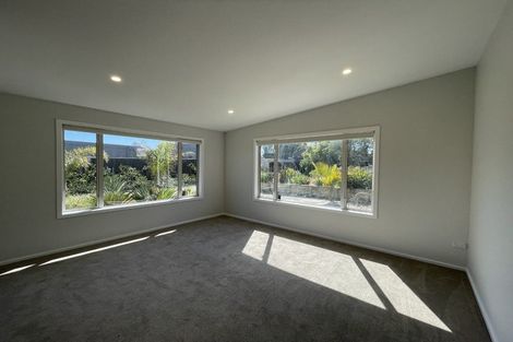 Photo of property in 37 Pohutukawa Drive, Eskdale, Napier, 4182
