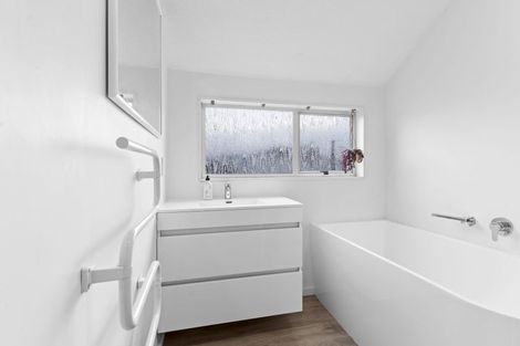 Photo of property in 4/37 Avalon Street, Richmond, Christchurch, 8013