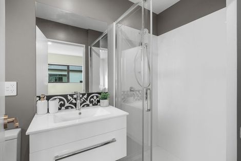 Photo of property in 2/29 Wyon Street, Linwood, Christchurch, 8062