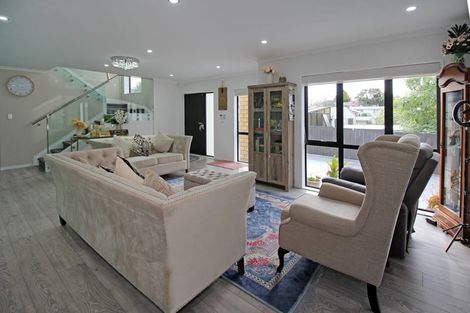 Photo of property in 38a Eddowes Street, Manurewa, Auckland, 2102