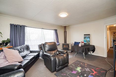 Photo of property in 2 Burns Street, Kew, Invercargill, 9812