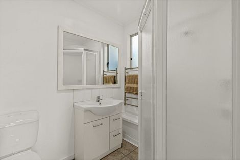 Photo of property in 1/1 Jeanette Place, Mairangi Bay, Auckland, 0630