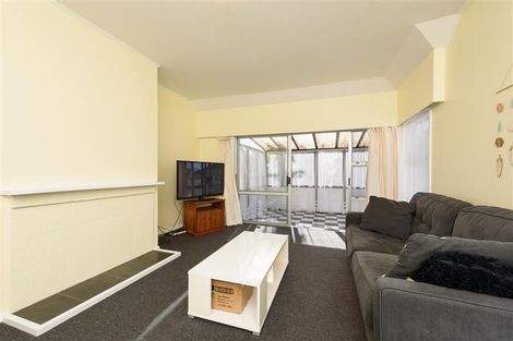 Photo of property in 1/56 Athlone Crescent, Avalon, Lower Hutt, 5011