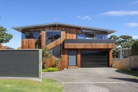 Photo of property in 55 Marellen Drive, Red Beach, 0932