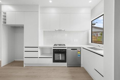 Photo of property in 4 Wild Flower Way, Karaka, Papakura, 2113