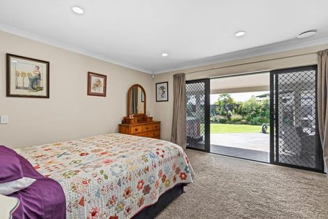Photo of property in 9 Bassett Place, Taradale, Napier, 4112