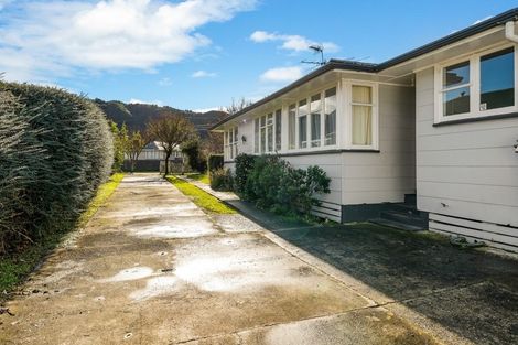 Photo of property in 12 Hector Grove, Trentham, Upper Hutt, 5018