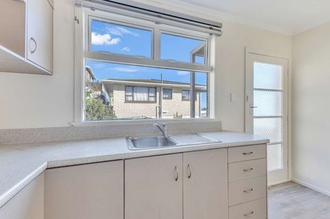 Photo of property in 12 South Road, Moturoa, New Plymouth, 4310