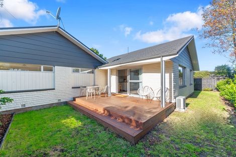 Photo of property in 2/9 Somme Street, St Albans, Christchurch, 8014