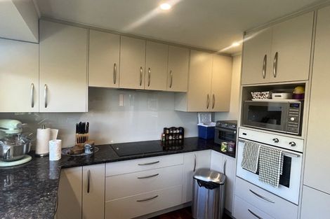 Photo of property in 48 Lakeside Drive, Orewa, 0931
