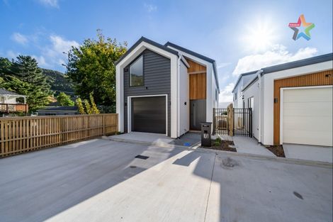 Photo of property in 1/1 Helvetia Grove, Naenae, Lower Hutt, 5011