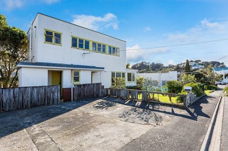 Photo of property in 131 Nevay Road, Miramar, Wellington, 6022