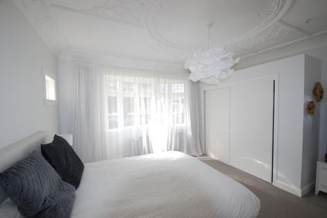 Photo of property in 202 The Parade, Island Bay, Wellington, 6023