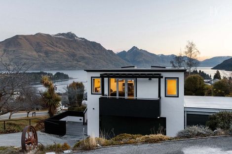 Photo of property in 18 Dublin Street, Queenstown, 9300