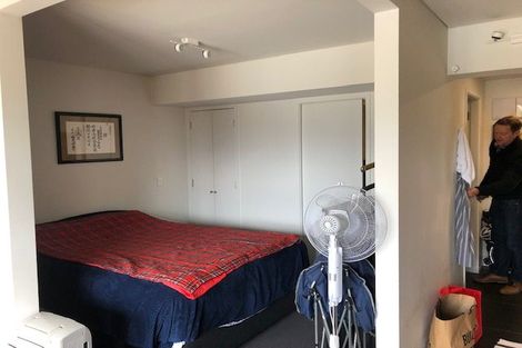 Photo of property in Barton Flats, 1/9-11 Barton Terrace, Thorndon, Wellington, 6011