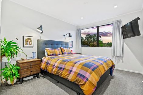 Photo of property in 239 Waitemata Drive, Ranui, Auckland, 0612