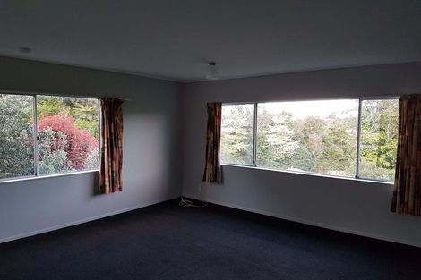Photo of property in 32 Thurleigh Grove, Karori, Wellington, 6012