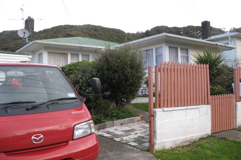 Photo of property in 49 Lees Grove, Wainuiomata, Lower Hutt, 5014