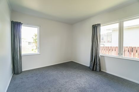 Photo of property in 17 Glen Norman Avenue, Henderson, Auckland, 0610