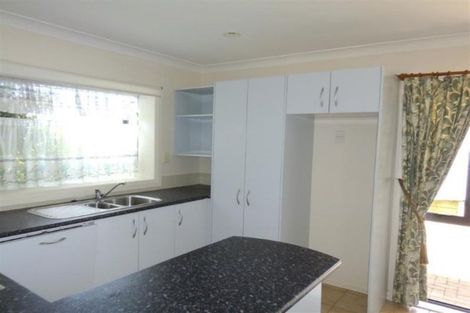 Photo of property in 2 Genesis Place, Flat Bush, Auckland, 2019