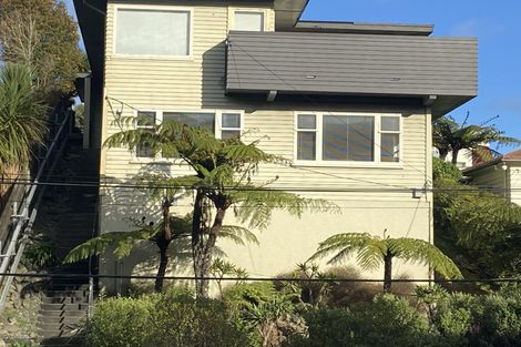 Photo of property in 11 Randwick Road, Northland, Wellington, 6012