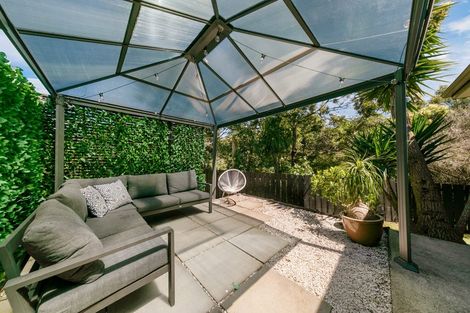 Photo of property in 63 Claverdon Drive, Massey, Auckland, 0614