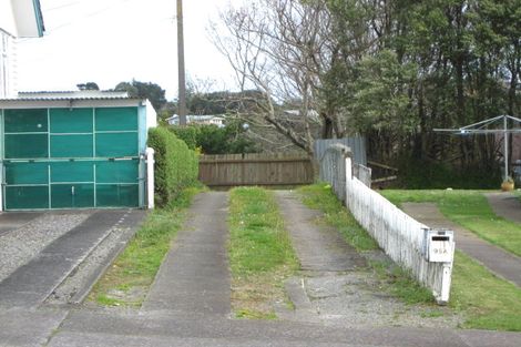 Photo of property in 95a Cook Street, Marfell, New Plymouth, 4310