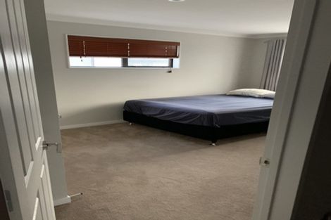 Photo of property in 2 Creggan Crescent, Flat Bush, Auckland, 2019
