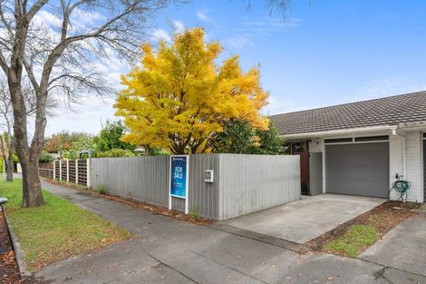Photo of property in 35 Montclare Avenue, Avonhead, Christchurch, 8042