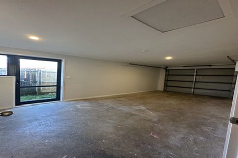 Photo of property in 2 Reef Place, Mangere, Auckland, 2022