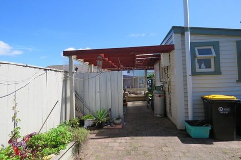 Photo of property in 10 Fonblanque Street, Westport, 7825