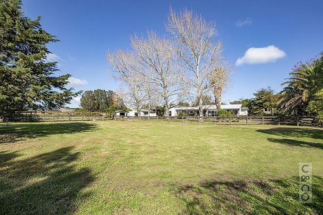 Photo of property in 2246 State Highway 16, Helensville, 0875