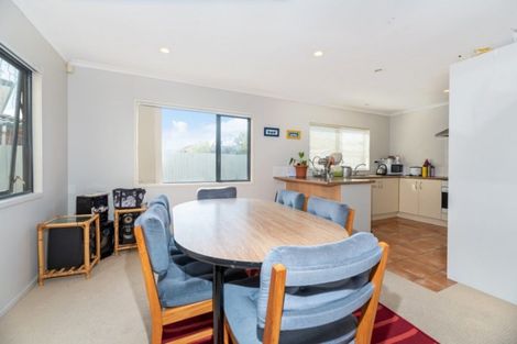 Photo of property in 6 Tussock Avenue, Mangere, Auckland, 2022