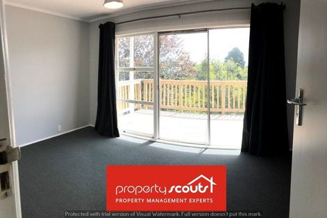 Photo of property in 8 Reid Road, New Lynn, Auckland, 0600