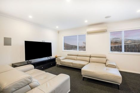 Photo of property in 21 Tasman Close, Aotea, Porirua, 5024