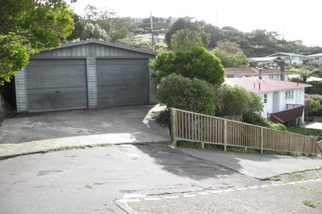 Photo of property in 125 Ruskin Road, Newlands, Wellington, 6037