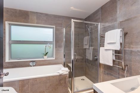 Photo of property in 58a Lemnos Place, Titirangi, Auckland, 0604