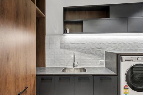 Photo of property in 5 Diamond Lane, Wanaka, 9305