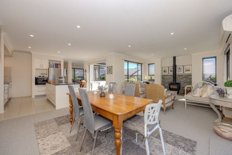 Photo of property in 32 Infinity Drive, Wanaka, 9305