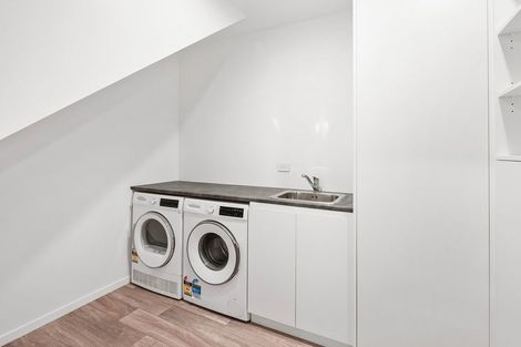 Photo of property in 7 Garfield Street, Brooklyn, Wellington, 6021