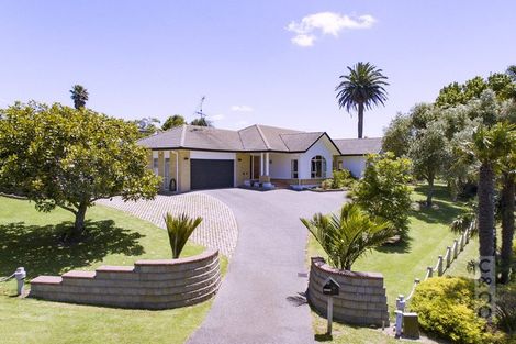 Photo of property in 10 Amber Place, Waimauku, 0812