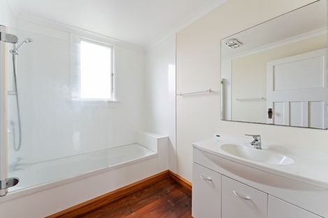 Photo of property in 126 Hamlet Street, Stratford, 4332