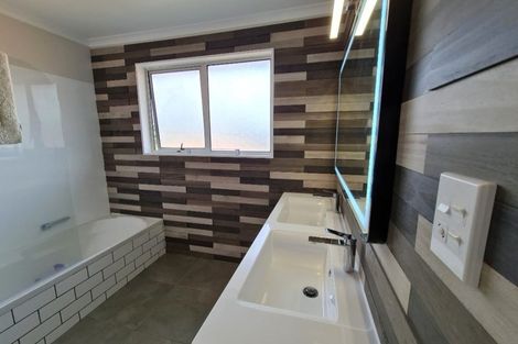 Photo of property in 57 Gray Avenue, Paraparaumu Beach, Paraparaumu, 5032