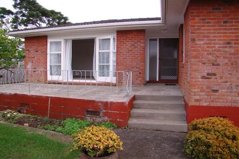 Photo of property in 20 Muir Avenue, Mangere Bridge, Auckland, 2022