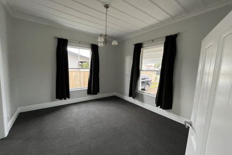 Photo of property in 37 Ross Street, Woodville, 4920