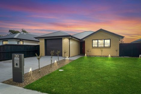 Photo of property in 39 Tara Crescent, Woodend, 7610